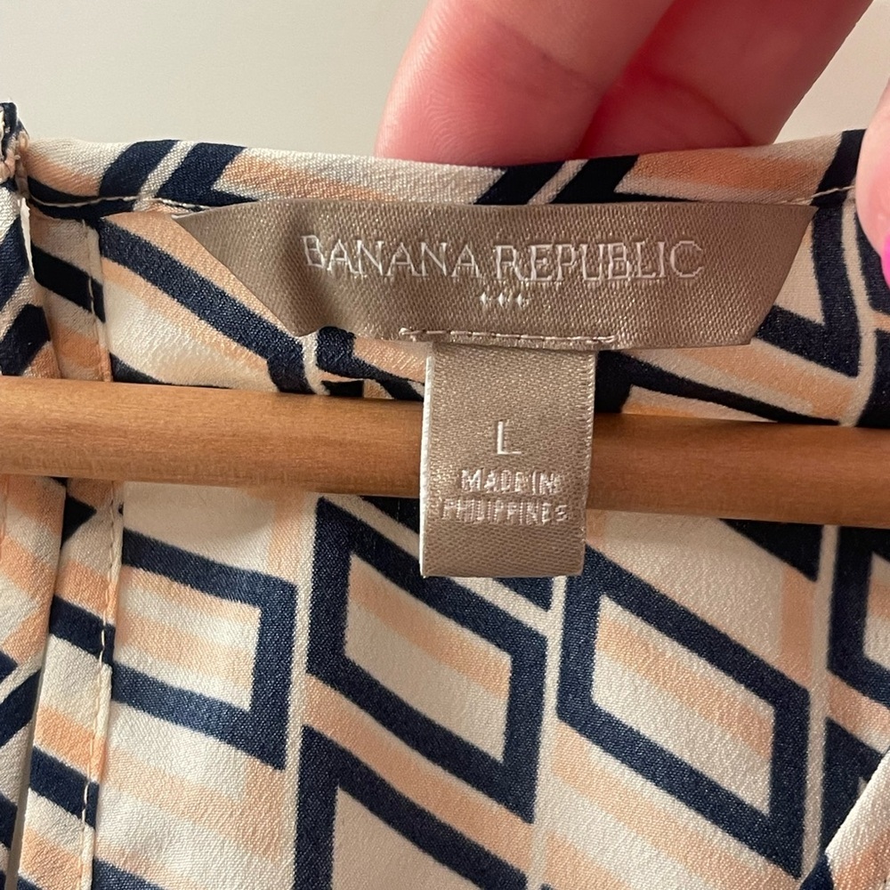 Banana Republic Black, Pink and Cream Geometric Blouse - Picture 3 of 5